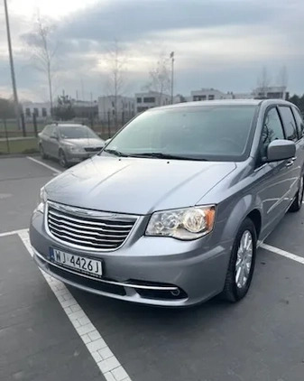 Chrysler Town &amp; Country cena 43777 przebieg: 266781, rok produkcji 2013 z Warszawa małe 154